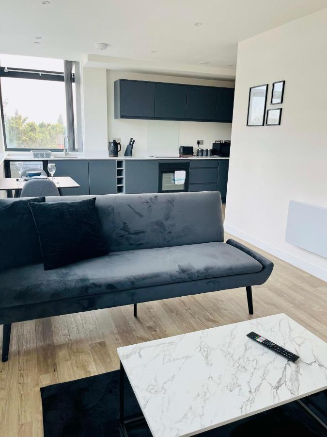 Stunning One Bedroom Apartment In Old Trafford Manchester Bagian luar foto