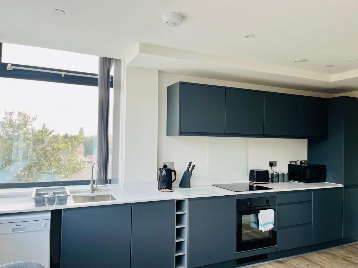 Stunning One Bedroom Apartment In Old Trafford Manchester Bagian luar foto
