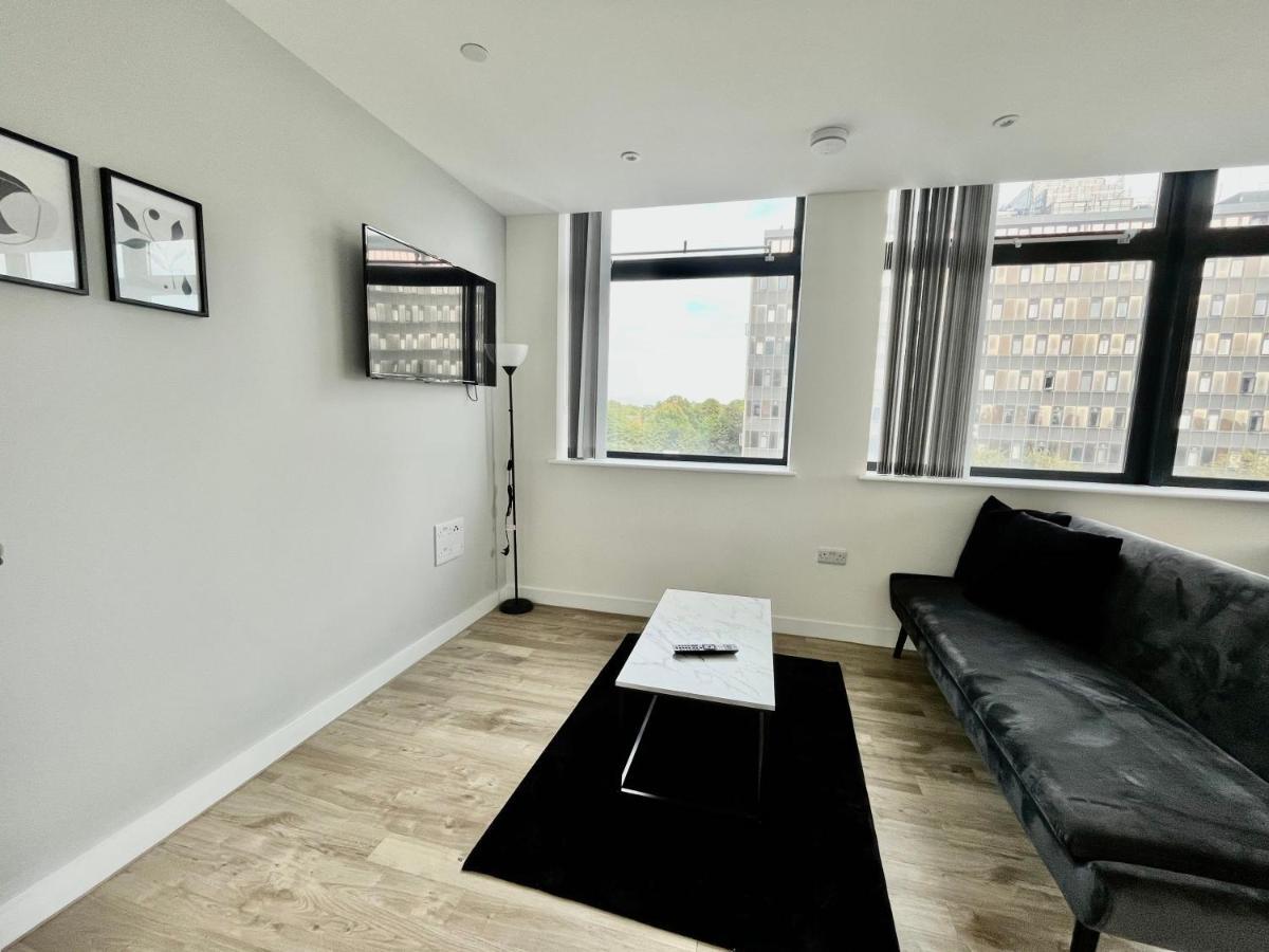 Stunning One Bedroom Apartment In Old Trafford Manchester Bagian luar foto
